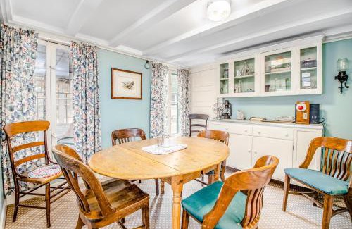 Grand Beach House | Royal Retreat