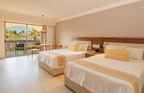 Zona Hotelera Resort | Royal Solaris Los Cabos & Spa - All Inclusive
