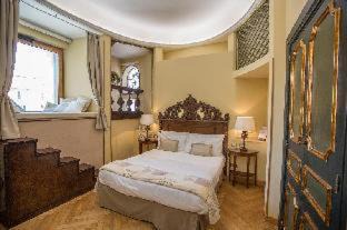 Rione IV Campo Marzio Hotel | Royal Suite Trinità Dei Monti