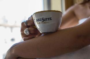 Rione IV Campo Marzio Hotel | Royal Suite Trinità Dei Monti