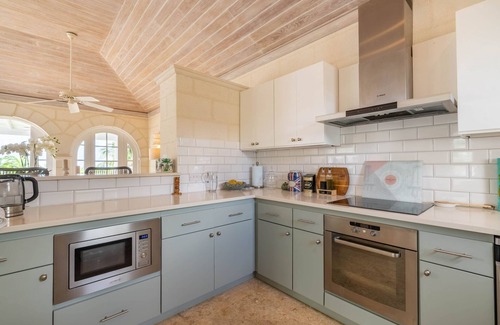 Westmoreland Villa | Royal Villa No 8 - an oversea that sleeps 6 guests in 3 bedrooms