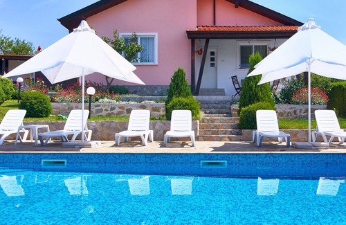 Bryastovets Villa | Royal Villas *Private pool * Sunny Beach