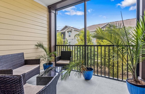 Deerwood Apartment | Royalty Resort Style With Free Wine