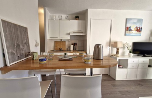 Pontaillac Apartment | Royan - A TRULY CHARMING GEM for this APARTMENT with a soothing ambiance - WIFI