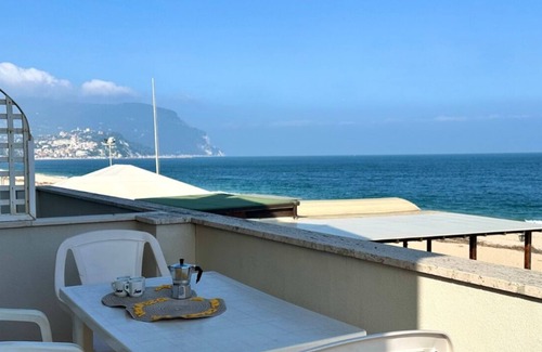 Marcelli Apartment | RS321 - Marcelli, three-room apartment facing the sea with beach included