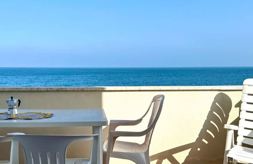 Marcelli Apartment | RS321 - Marcelli, three-room apartment facing the sea with beach included