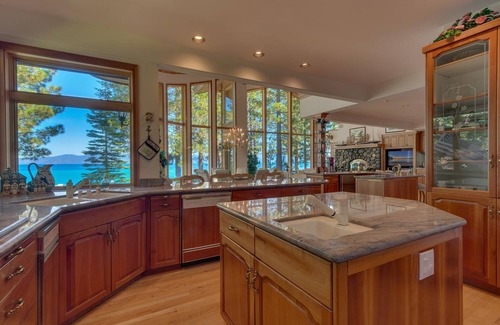 Tahoma House | Rubicon Bay Lakefront by Tahoe Getaways - 4BR + Bonus Room. Pier & Buoy