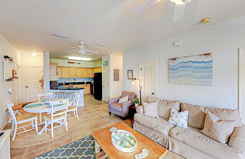 Dune Allen Beach Apartment | Ruby's Beach Oasis at Topsail Village