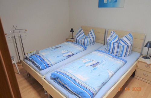 Norddeich House | Ruhig Gelegene Ferienhaus Fußläufig zum Strand. ca. 62 m² für 4 Pers.+kleinkind