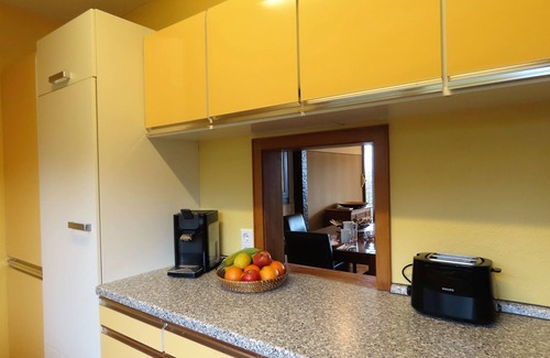 Meersburg Apartment | Ruhig und Ideal Gelegenes Urlaubs-zuhause mit Südbalkon und Fantastischem Blick