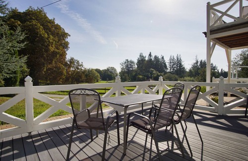 Bergen auf Ruegen Apartment | Ruhig und Idyllische Lage im Herzen der Insel Rügen - Gutshaus Silvitz Fewo 02