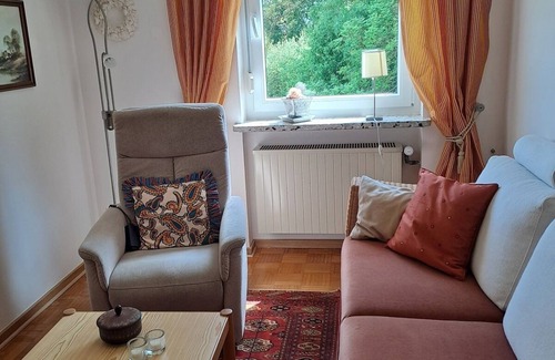 Untermerzbach Apartment | Ruhige Ferienwohnung für bis zu Zwei Personen mit Balkon