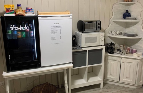 Langenfeld Apartment | Ruhiges & Geräumiges Doppelzimmer in Top Lage mit Parkplatz