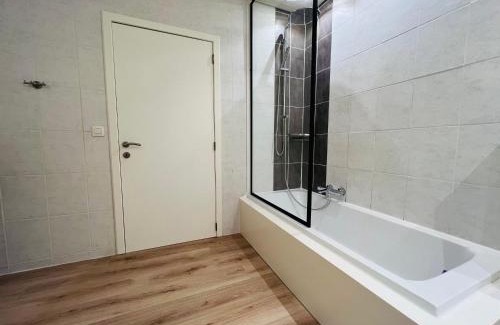 Ieper Apartment | Ruim app. met grote garage