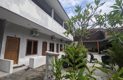 Central Yogyakarta House | Rumah Pagar Merah Homestay