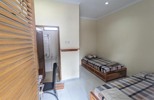 Central Yogyakarta House | Rumah Pagar Merah Homestay