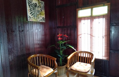 Pernu House | Rumah Rehat Anjung Melayu Muslim