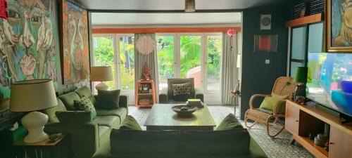 Kubutambahan Villa | Rumah TONTON, Charming cottage in a pop-art atmosphere