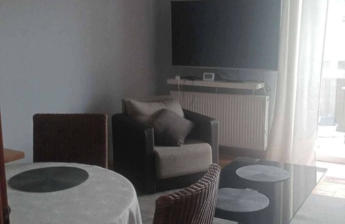 Rumia Apartment | Rumia - Apartment - Sleeps 8 - Parking - Seaside