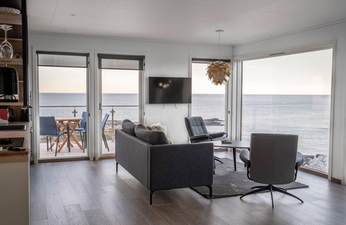 Heroy Cottage | Runde Panorama - Highlight View
