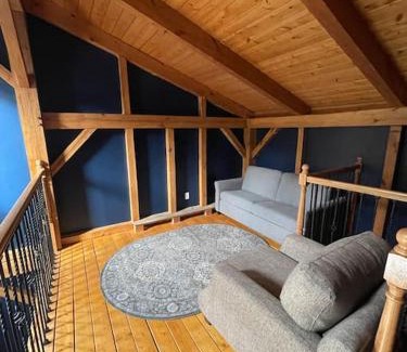 Alcove Ski Chalet | Running Creek