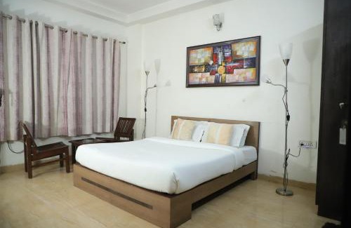 Pitampura Bed & Breakfast | Runway Residency at Pitampura