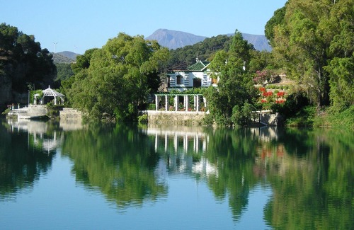 Ardales Apartment | Rural Apartments overlooking the Lake