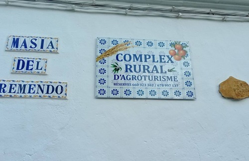 Camarles Cottage | RURAL COMPLEX MASIA DEL TREMENDO WITH OUTDOOR POOL