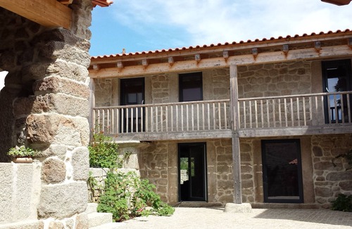 Sernancelhe House | Rural country house, modernly restored, with 1 room, next to Douro River