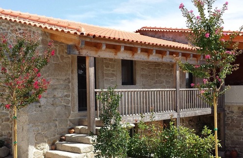 Sernancelhe House | Rural country house, modernly restored, with 1 room, next to Douro River