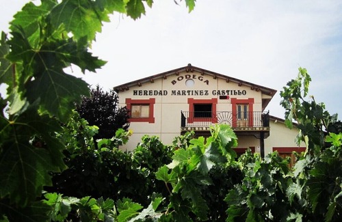 Cuzcurrita de Rio Tiron Cottage | "Rural House in La Rioja for 8+ People - La Viña 1 with Games and Barbecue"