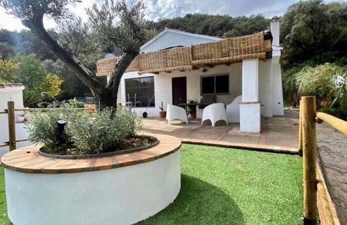 Cazalla De La Sierra Cottage | Rural house 3 minutes from the greenway