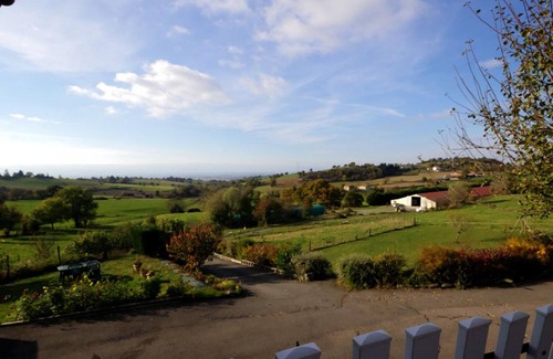Saint-Heand Cottage | Rural house 2 bedrooms with garden, terrace, wifi, pets allowed