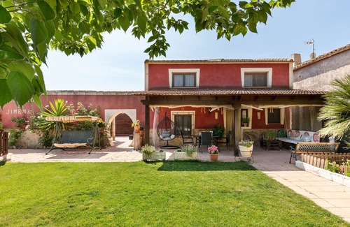 Caravaca de la Cruz House | Rural House 'Cortijo La Jimena' with Mountain Views, Private Pool and Wi-Fi