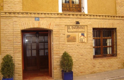 Villalon de Campos House | Rural House 'El Encuentro' with Traditional Adobe and Wood Architecture