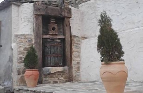 Las Ventas de Santa Lucia Cottage | Rural house (full rental) La Bodega de Puy for 8 people