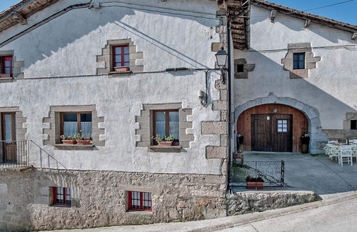 Baraibar Cottage | RURAL HOUSE IN SIERRA DE ARALAR, 4O KM FROM SAN SEBASTIAN-30 PAMPLONA 12 PEOPLE