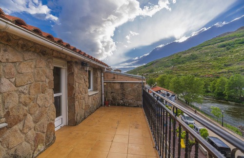 Navaconcejo Cottage | Rural House* in the heart of Valle del Jerte, next to the river.