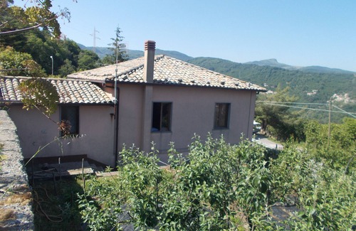 San Nicolo House | Rural house surrounded by greenery