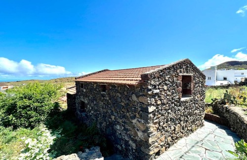 Mocanal Cottage | Rural house with BBQ loft and beautiful views
