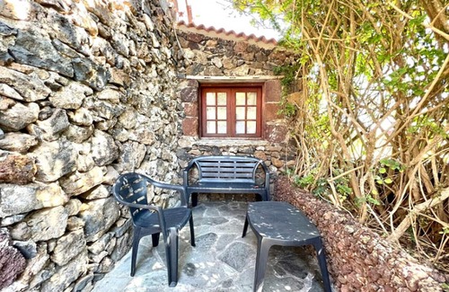 Mocanal Cottage | Rural house with BBQ loft and beautiful views