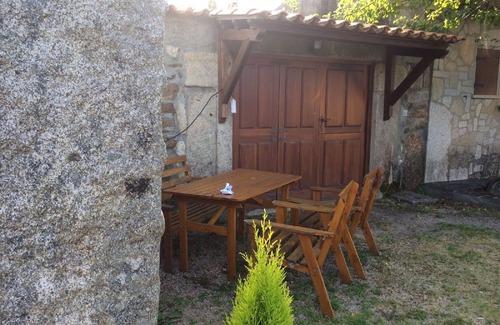 Tomino Cottage | Rural house with large enclosed farm and outdoor grill