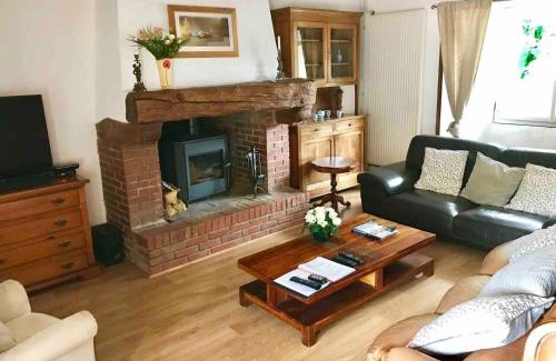 Feugeres House | Rural- PetFriendly- NearToNormandyCoast