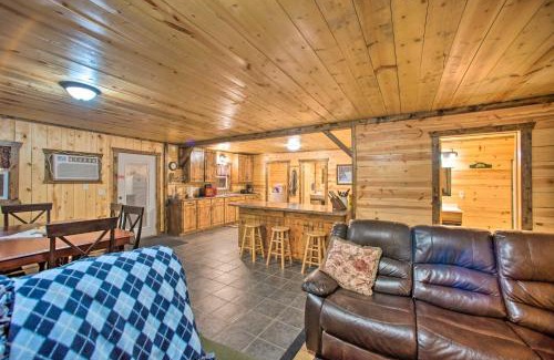 Putnam County House | Rural Powersville Retreat with Lake Access and Porch!