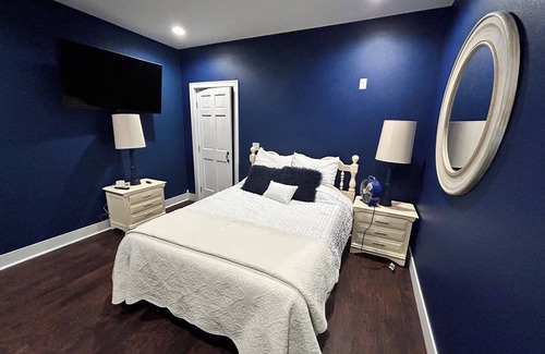 Osage House | Rural retreat with a great location and modern amenities.