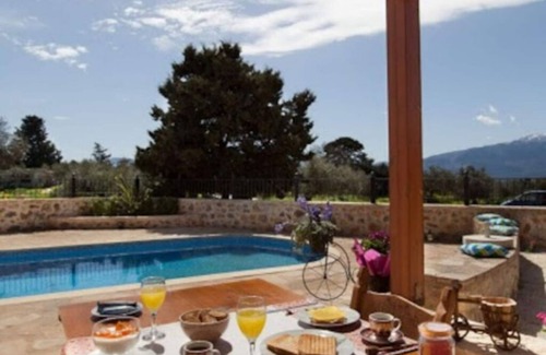 Apokoronas Villa | Rural Stone Villa with private pool and mountain views near local sandy beaches!