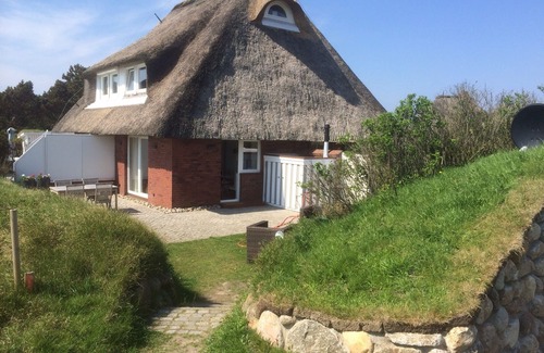 List House | Rural vacation house overlooking the Wadden Sea in the Bay Kampener