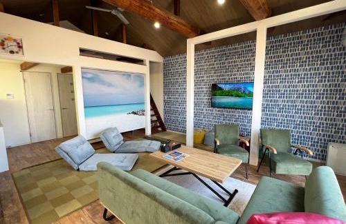 Kusumoto House | Rush Awaji Guppy - Seaside Holiday Home - Self Check-In Only