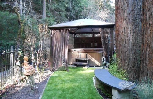 Guerneville House | Russian River Gem in the Wine Country Close to Ocean and Spas.