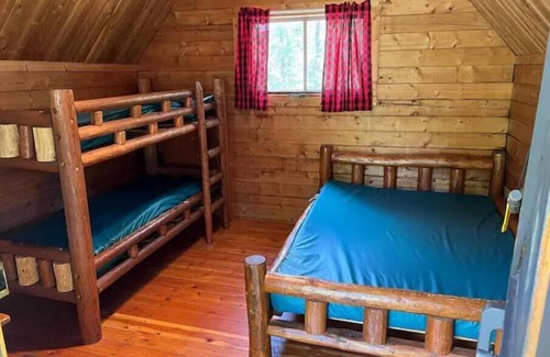 Renfro Valley House | Rustic 1 room Cabin